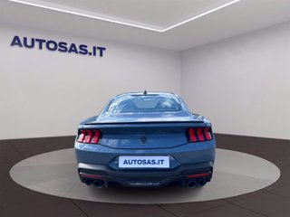 FORD Mustang Fastback 5.0 V8 Dark Horse 453cv auto