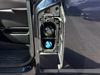 VOLKSWAGEN Caravelle 2.0