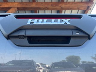 TOYOTA Hilux 2.8 d double cab Invincible 4wd auto