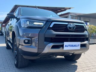 TOYOTA Hilux 2.8 d double cab Invincible 4wd auto