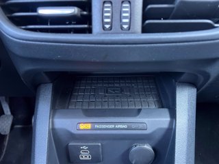 FORD Tourneo Courier 1.0 EcoBoost Titanium