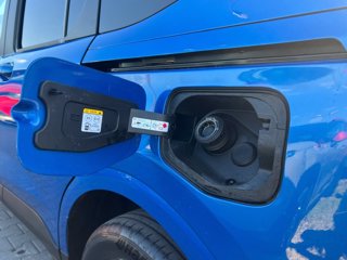 FORD Tourneo Courier 1.0 EcoBoost Titanium