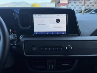 FORD Tourneo Courier 1.0 EcoBoost Titanium