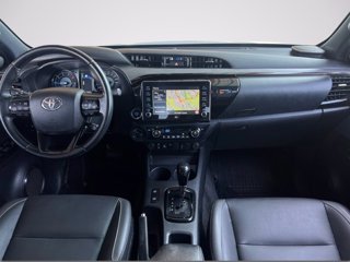 TOYOTA Hilux 2.8 D A/T 4WD 4 porte Double Cab Invincible
