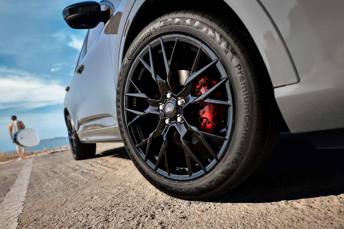 Kuga ST Line X Arriva Il Pacchetto Black Cerchi In Lega