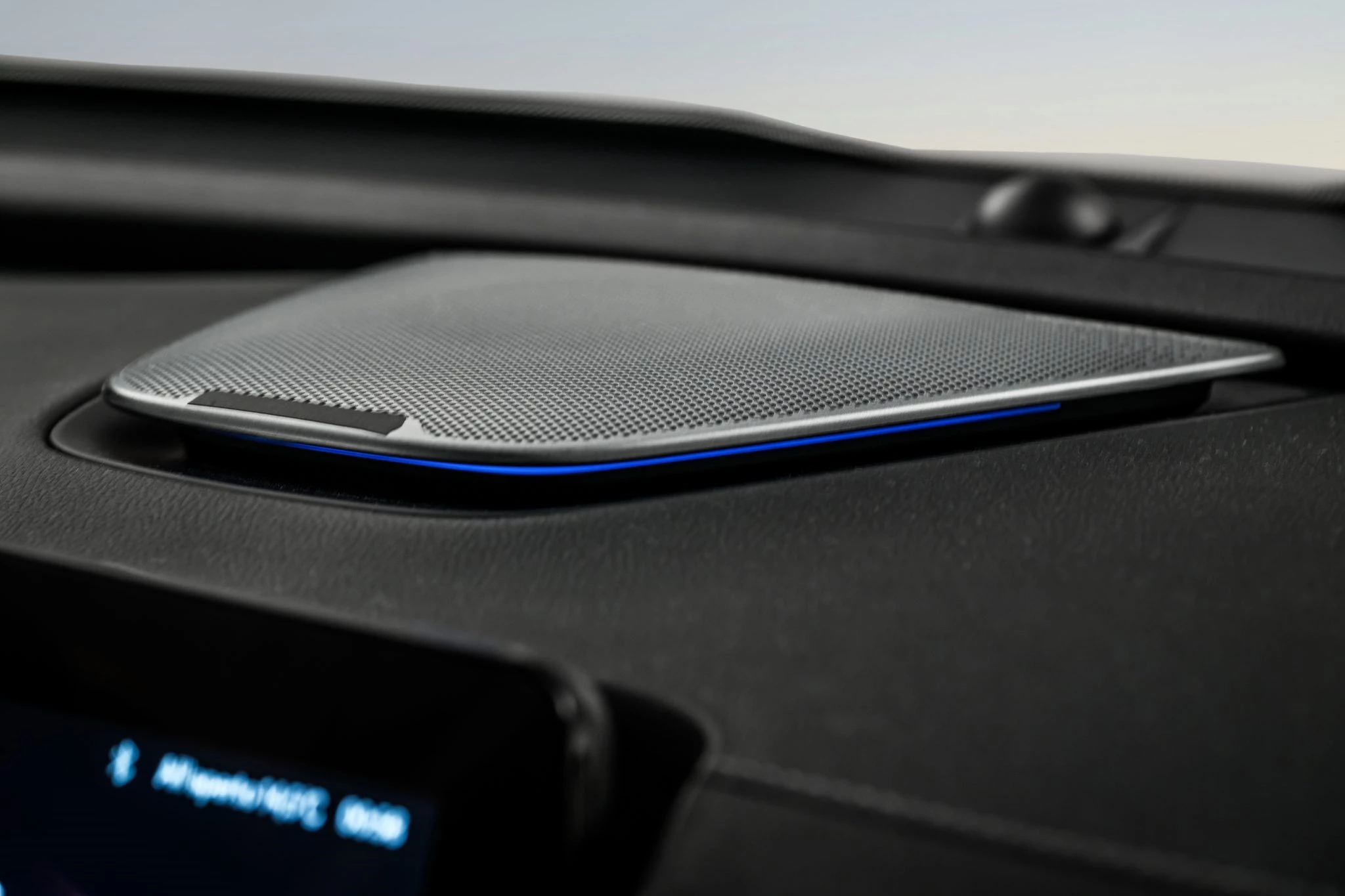 Ambient Light Full Optional 2048X1365