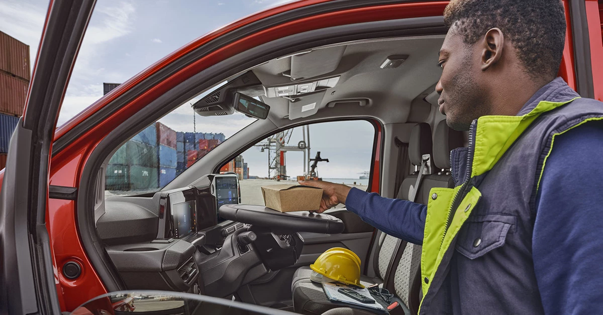 Transit Custom 2023 Interni Ford