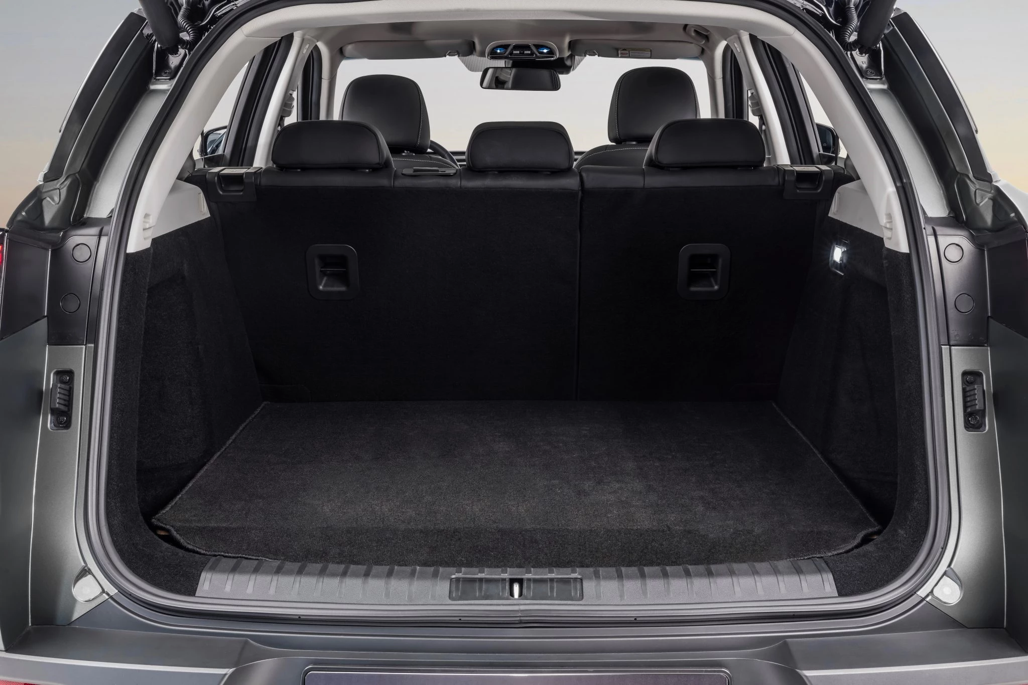 Bagagliaio Full Optional 2048X1365