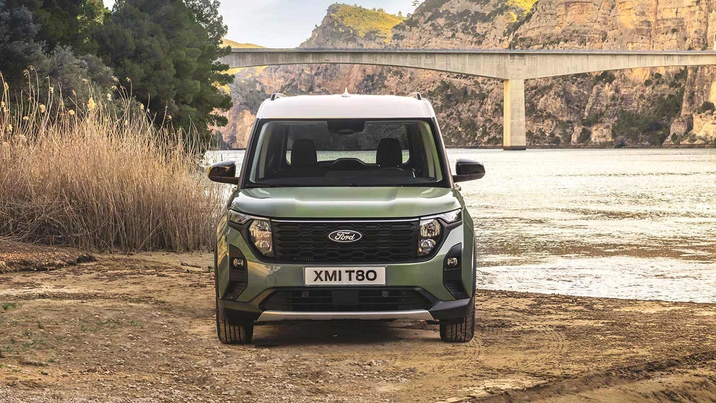 Active Benzina Tourneo Courier Ford