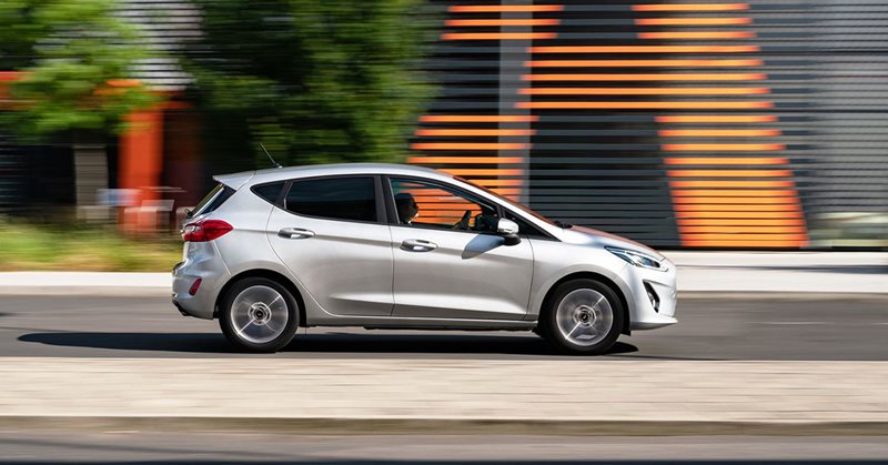City Car Ford Fiesta Hybrid Trasmissione Automatica