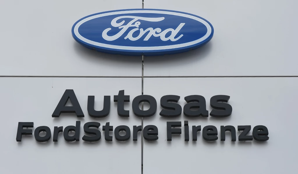 Autosas Fordstore Firenze Concessionario Vetture Insegna