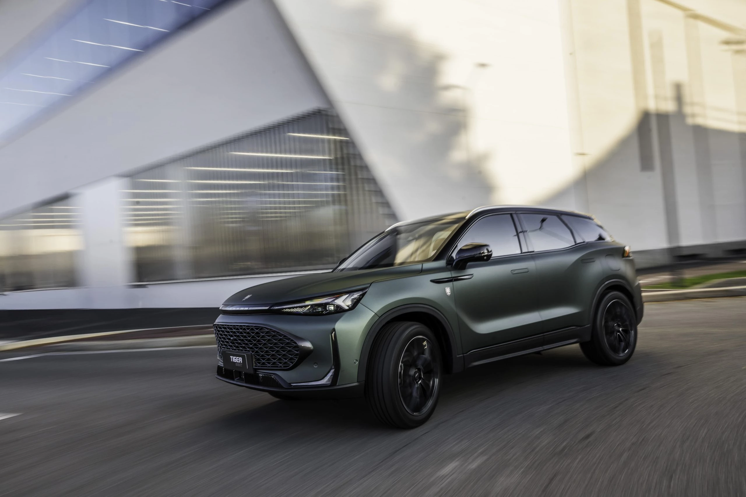 MAX 8952 Min Scaled (1)